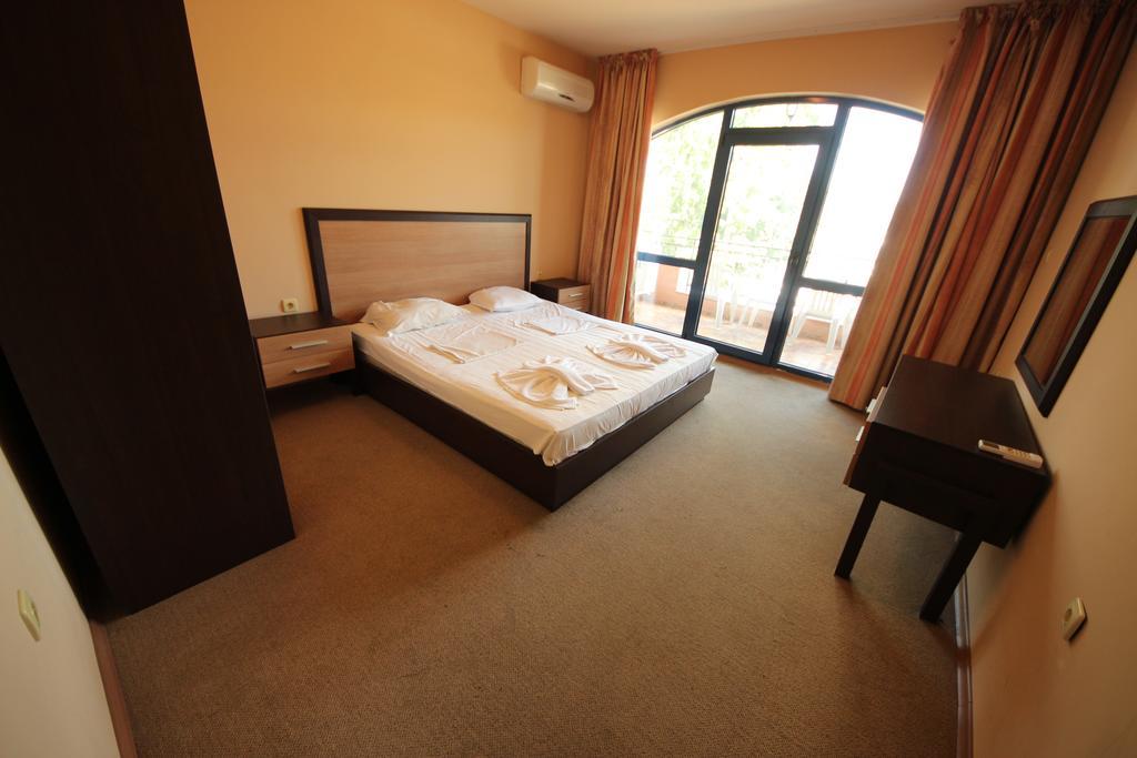 Menada Villa Bonita Apartments Pantai Sunny Luaran gambar