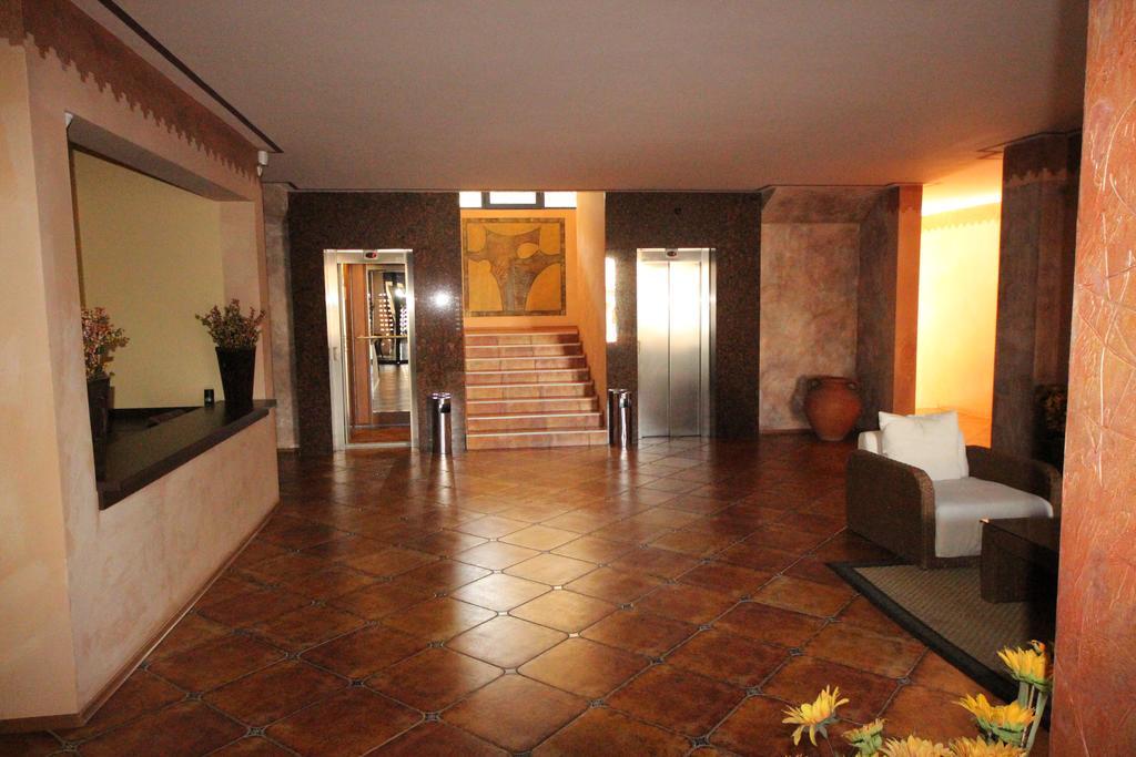 Menada Villa Bonita Apartments Pantai Sunny Luaran gambar