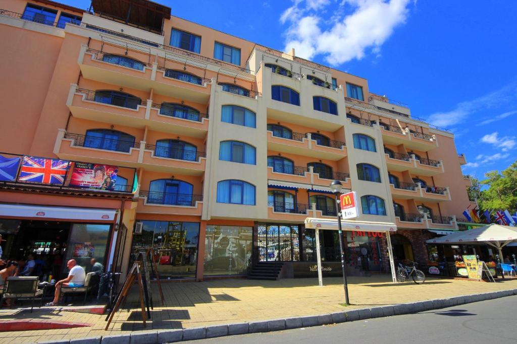 Menada Villa Bonita Apartments Pantai Sunny Luaran gambar