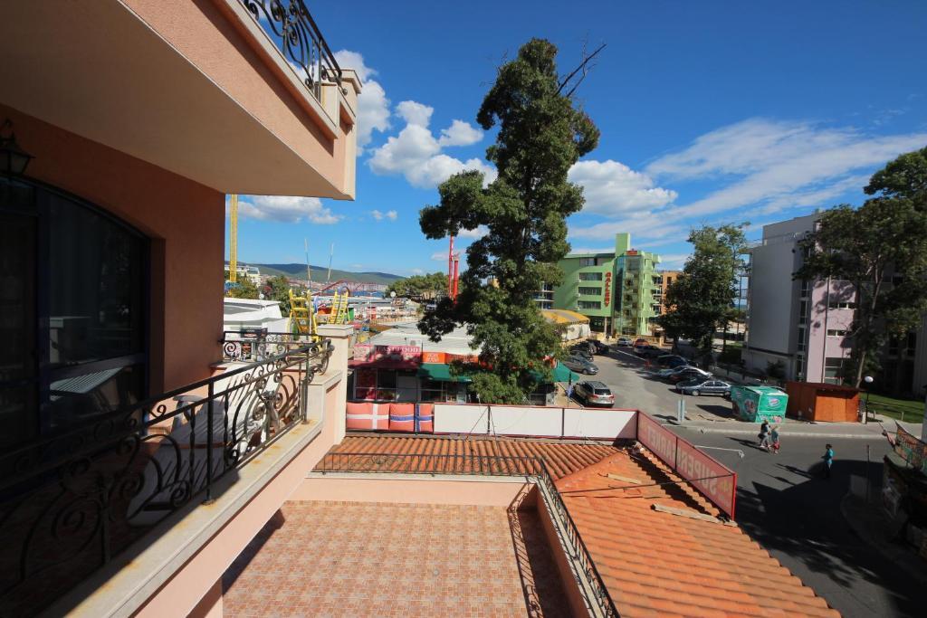 Menada Villa Bonita Apartments Pantai Sunny Luaran gambar